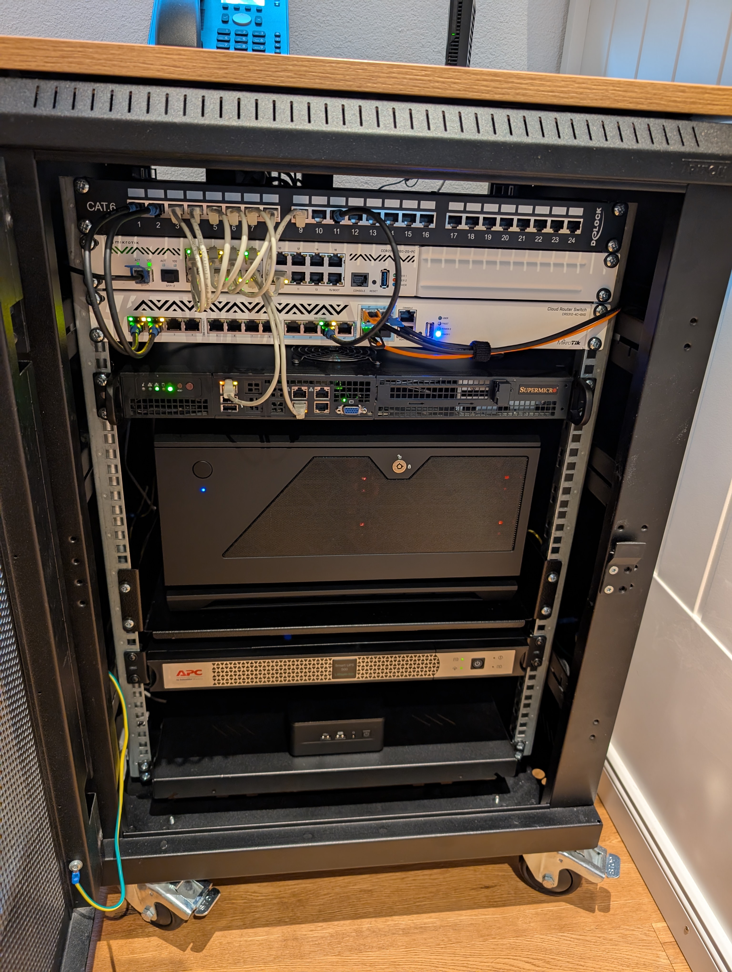 Rack Büro 05-2025